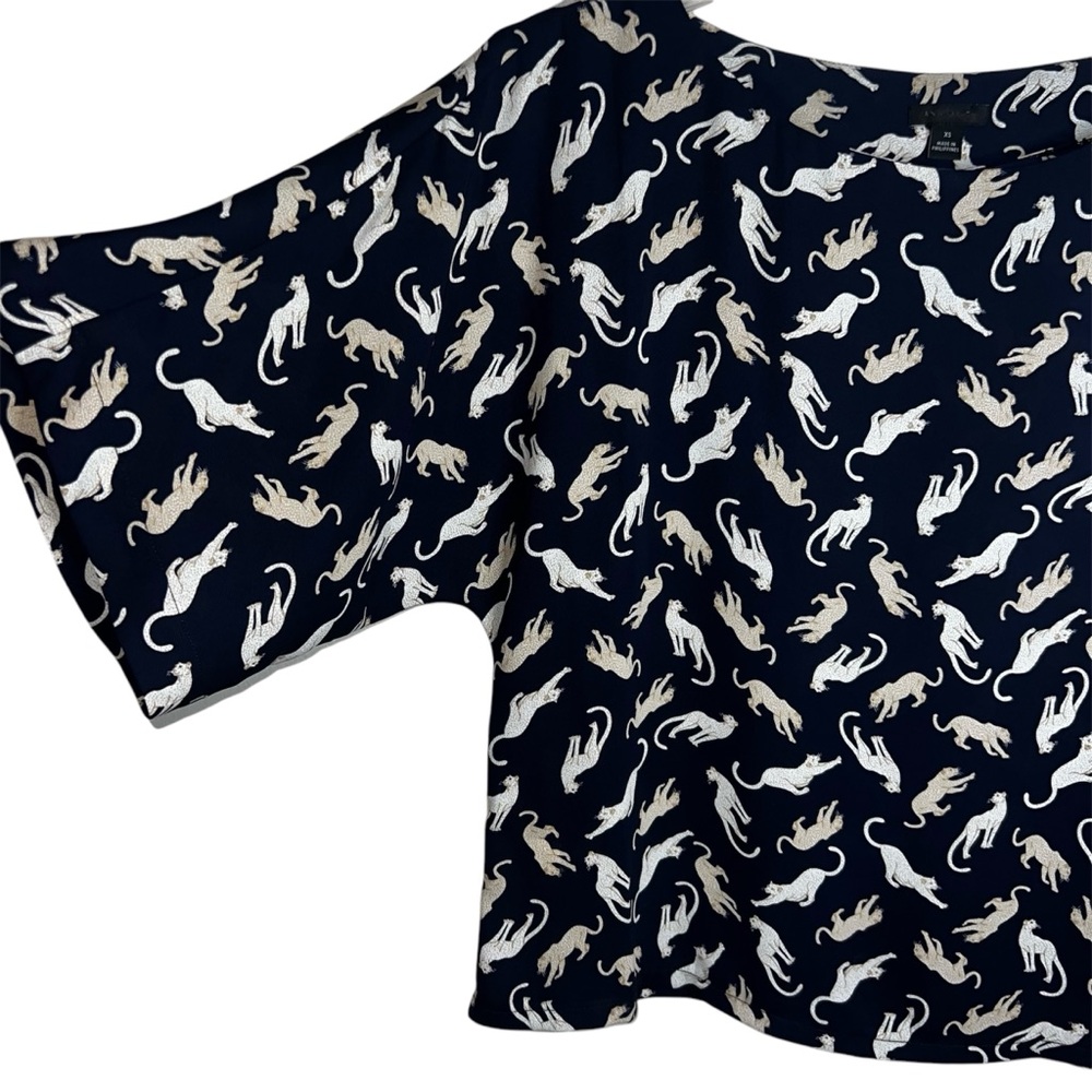 Ann Taylor Navy Cat Cheetah Top Short Sleeved Size XS - Picture 2 of 11